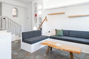 Interior - Nysa Kea - A Cycladic House 1 (Korissia)