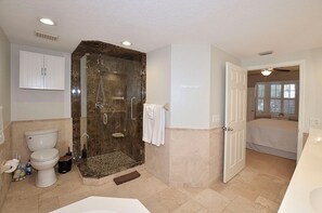 Bathroom - Beachwalk Bliss Getaway (Stuart)