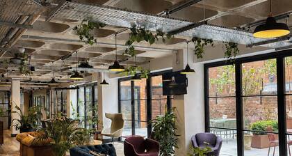 Vinegar Works Studio | Sleeps 2 | Business Stay