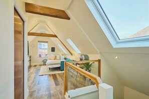 Iron/ironing board, Internet, bed sheets - Vinegar Works Studio | Sleeps 2 | Business Stay (Worcestershire)