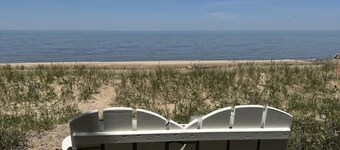 Indian Shores of Lake Huron: Sleeps 5-Shared Beach Access-Golf Cart!