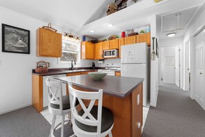 Private kitchen - Indian Shores of Lake Huron:  Just listed! Lake Huron access. Golf cart included! (Ocqueoc)