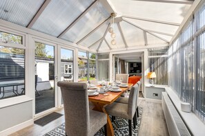 Dining - 6-bedroom home for contractors and families. (Colchester)