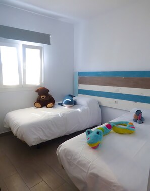 2 bedrooms, WiFi - Vacation Home 'Casa Rociega - Montaña Clara 2' with Wi-Fi (Caleta de Famara)