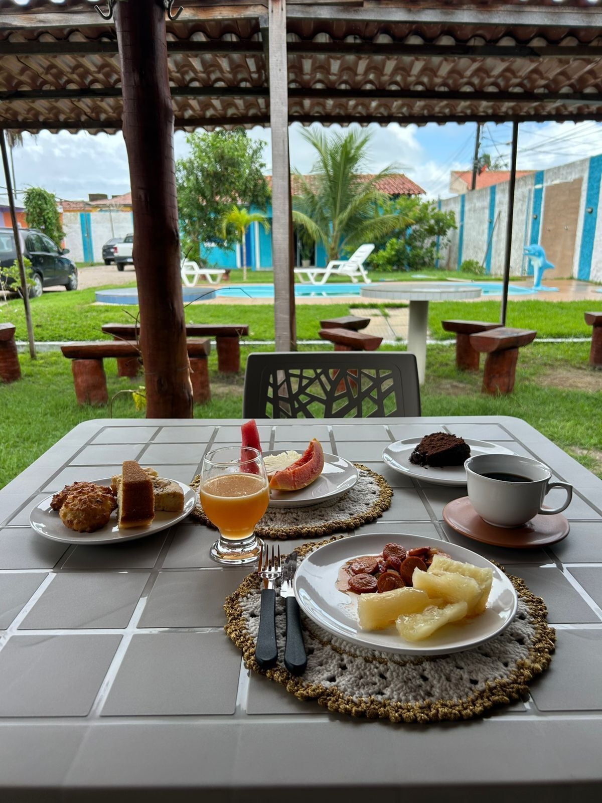 Desayuno autoservicio gratuito y diario