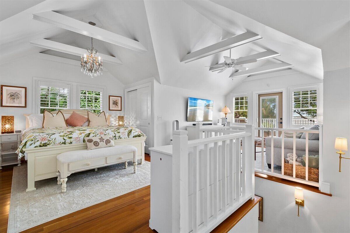 2 bedrooms, desk, travel crib, free WiFi