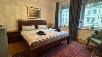 2 bedrooms, iron/ironing board, free WiFi, bed sheets