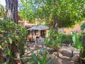 Outdoor dining - Zeus 33 - Morada - Two Bedroom House, Sleeps 4 (Santa Margherita di Pula)