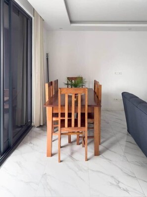 Dining - 3-bdr spacious  apt in Cidadela - LCGR (Praia)