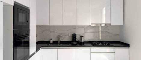 Fridge, microwave, oven, stovetop