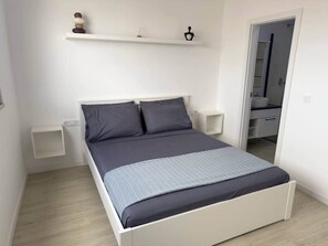 Room - Cozy 2 bdr aprt, rooftop pool - LCGR (Praia)