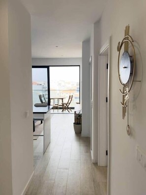Interior - Cozy 2 bdr aprt, rooftop pool - LCGR (Praia)