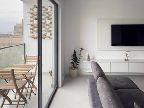 Living area - Cozy 2-bdr apt, Cidadela - rooftop pool - LCGR (Praia)