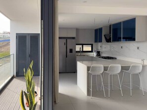 Private kitchen - Jorge: Palmarejo Baixo (Praia)