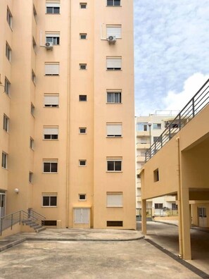 Exterior - 3 bdr cozy apt, Exterior POOL , Cidadela - LCGR (Praia)