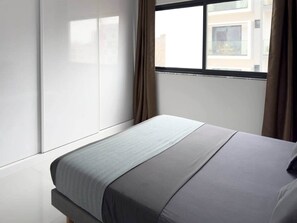 Room - Bright 2-bdr apt, Cidadela, rooftop pool - LCGR (Praia)