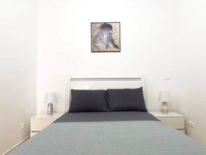 Room - Sodade AP - 2-bdr cosy apt, near rua d'arte - LCGR (Praia)