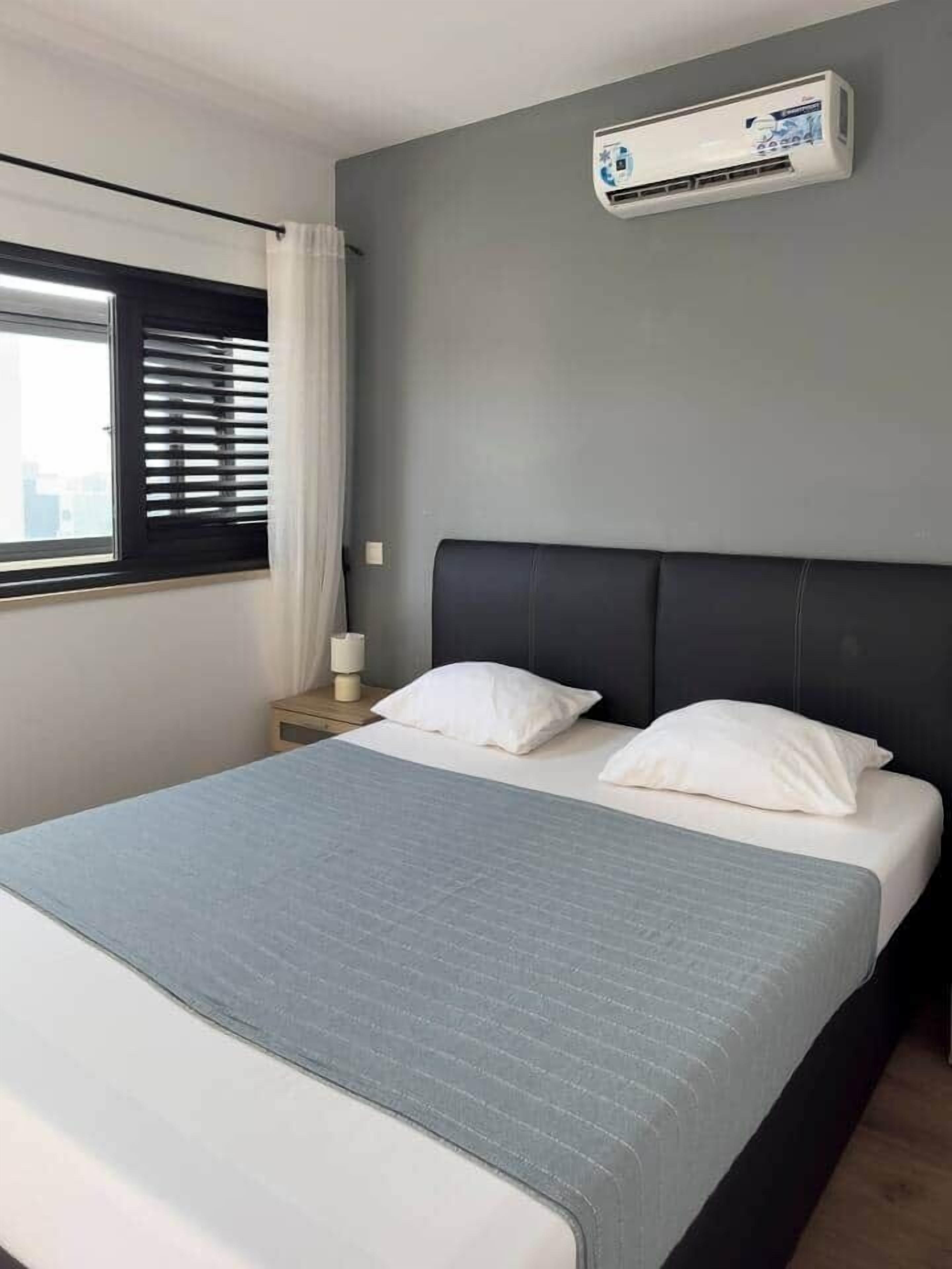 3 dormitorios, tabla de planchar con plancha, wifi gratis y ropa de cama