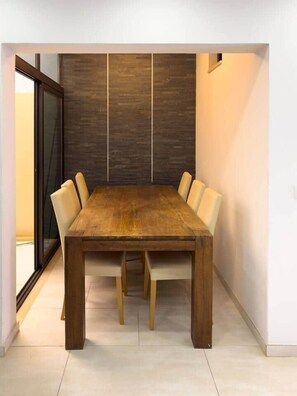 Dining - Spacious 3-bdr house close airport - LCGR (Praia)