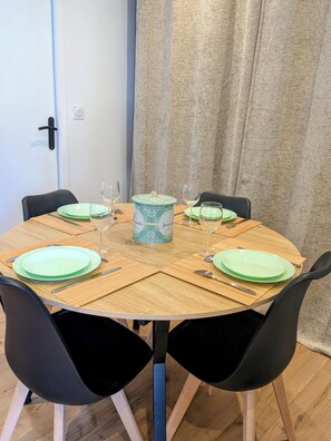 Dining - Vrbo Property (Caen)