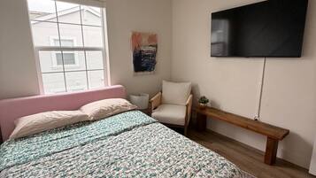 1 chambre, fer et planche à repasser, accès au Wi-Fi (inclus)