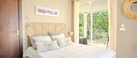 Iron/ironing board, free WiFi, bed sheets, wheelchair access