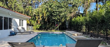 Piscine extérieure