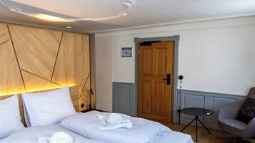 2 Schlafzimmer, Reisekinderbett, kostenloses WLAN, Bettwäsche