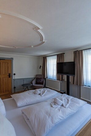 2 Schlafzimmer, Reisekinderbett, kostenloses WLAN, Bettwäsche