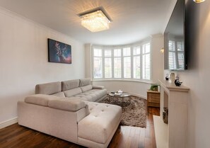 TV - Beautiful Escape | Wi-Fi | Garden & Free Parking - Pass the Keys (Nottingham)