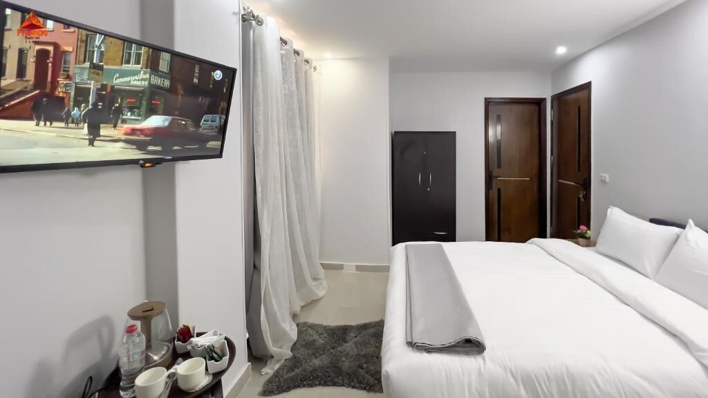 Deluxe Double Room, City View