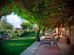 Terrace/patio - 4 Quiet, Relaxing Rooms + Balcony Near Snow Canyon State Park -1.3 miles (Washington County)