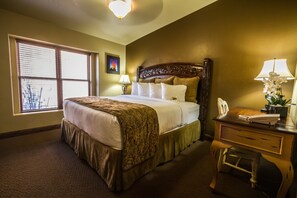 Room - Just What You Were Looking For, with Free Parking, Near George Baker River Park (Springdale)