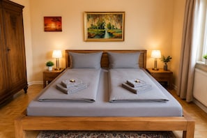 2 Schlafzimmer, Schreibtisch, Bügeleisen/Bügelbrett, kostenloses WLAN
