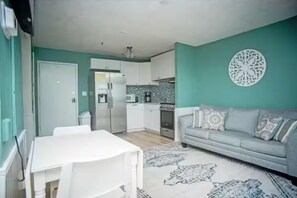 Living area - The Ocean Sky (Myrtle Beach)