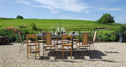 6bed Somerset Country Escape- Walk, Relax, Explore