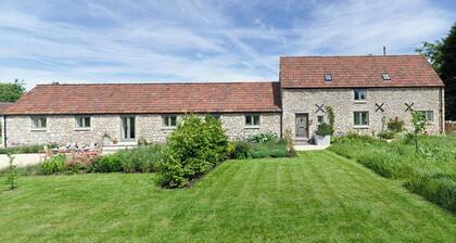 6bed Somerset Country Escape- Walk, Relax, Explore
