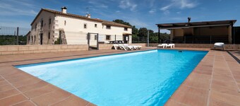 Fantastic complete house "Mas Serra" for 20-28 persons