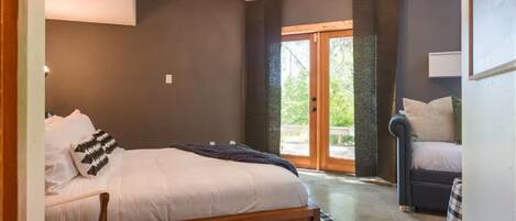 1 chambre, fer et planche à repasser, Wi-Fi gratuit, draps fournis