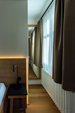 1 quarto, berço de viagem, Wi-Fi de cortesia, roupa de cama
