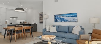 Alpine Crest -2 Bedroom Penthouse|Roof Top Hot Tub