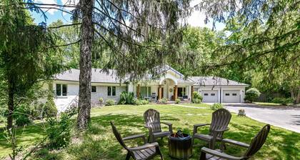 Private 4-Acre Retreat! Hot Tub, Sauna! 7 Min to Zionsville Village