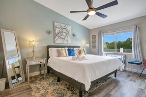 3 bedrooms, iron/ironing board, free WiFi, bed sheets - Disney Themed Home - Pool + Pond View near Disney Parks - Family fun (Davenport)
