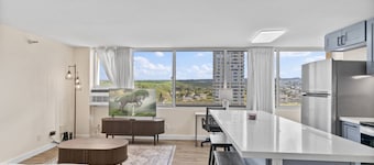 Skyline Access w/ Pearl Views - W/D, Parking, A/C