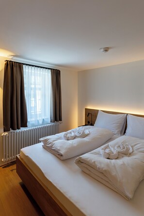 2 quartos, berço de viagem, Wi-Fi de cortesia, roupa de cama