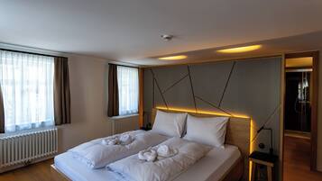 2 Schlafzimmer, Reisekinderbett, kostenloses WLAN, Bettwäsche