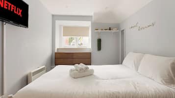 1 bedroom, iron/ironing board, free WiFi, bed sheets