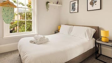 1 Schlafzimmer, BĂŒgeleisen/BĂŒgelbrett, kostenloses WLAN, BettwĂ€sche