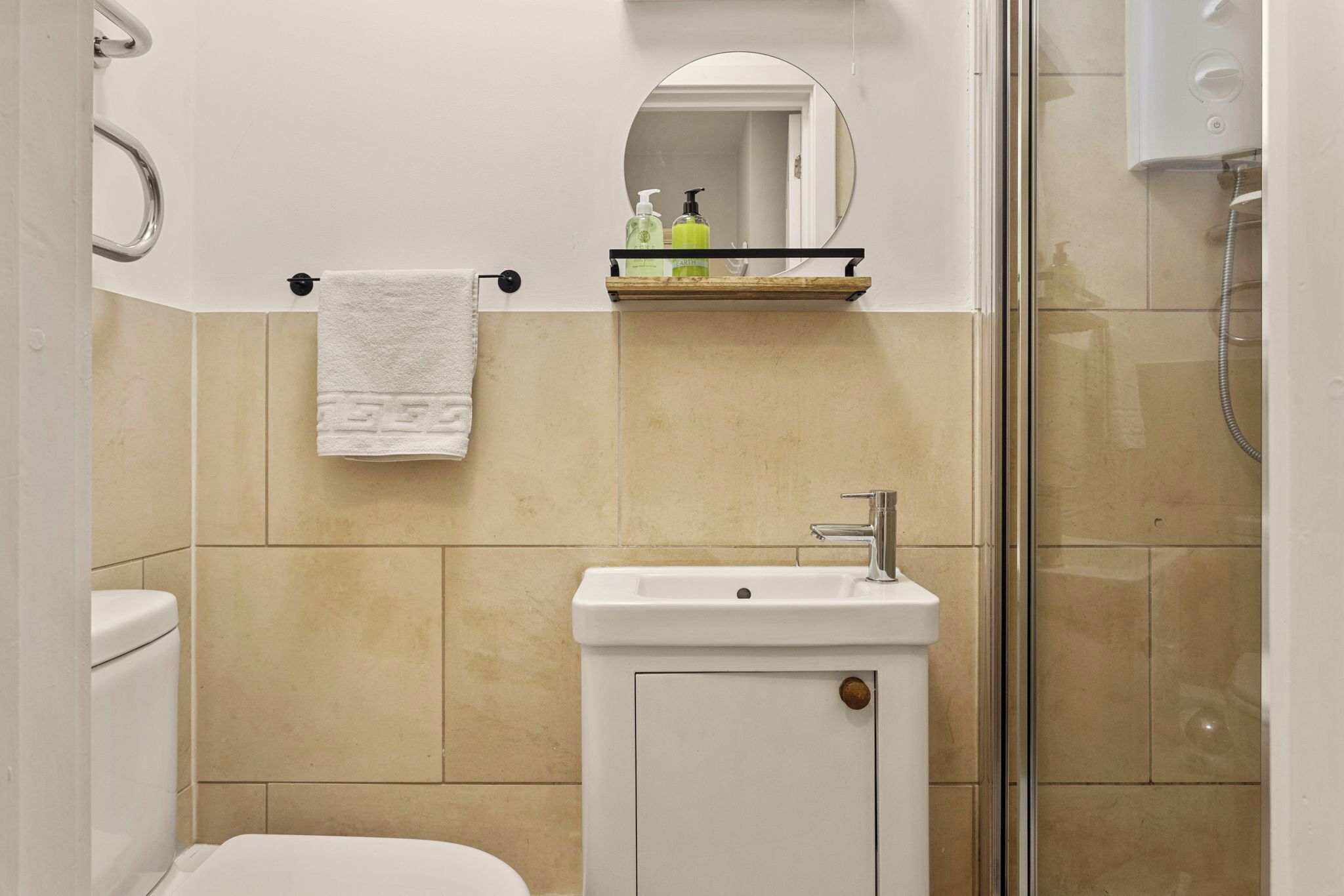 Hair dryer, towels