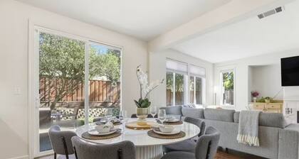 Modern Spacious 3 BD/2.5 BA / King Suite / Office